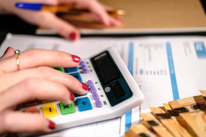 How much water does the average Australian use per day